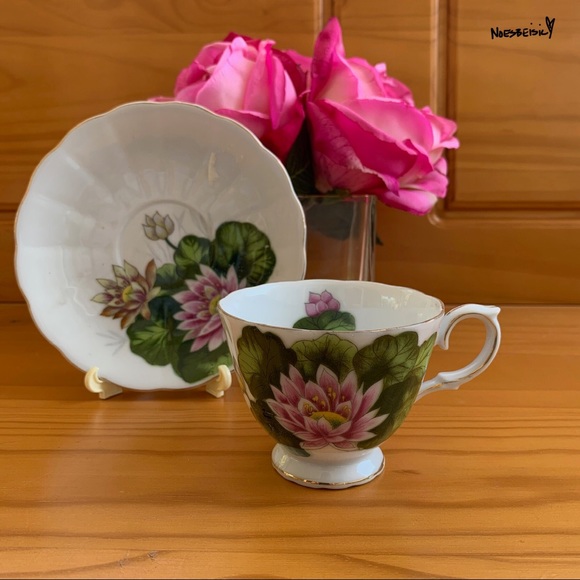 🚫SOLD•E✝️SY🚫 Vintage July Water Lily Teacup - Picture 3 of 11